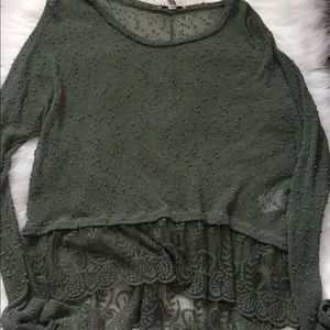 Love sleeve top with lace trim